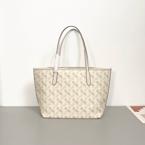 Coach Horse And Carriage Print Tote Shoulder Bag - Picture 5 of 9